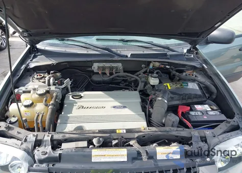 2007 Ford Escape Hybrid from USA, damaged, VIN 1FMCU49H27KA67453